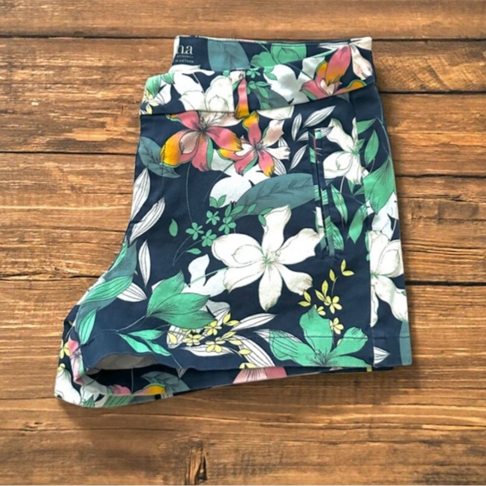 (a.n.a.)   A New Approach - Twirl Shorts - Picture 3 of 3